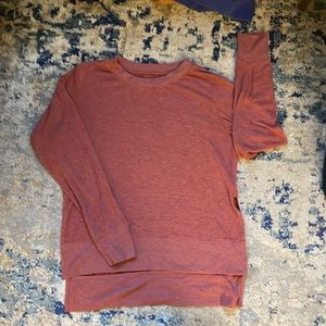 Alo crewneck hi-low sweatshirt size m dusty rose color